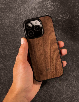 iPhone 17 Pro Case – Walnut with MagSafe